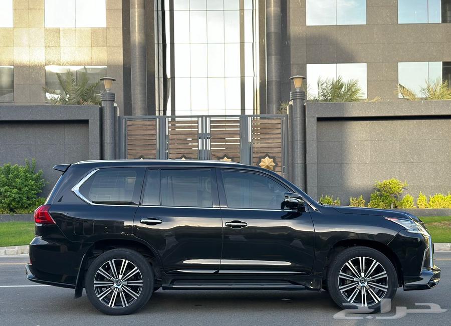 Lexus LX570 202163618060708226113