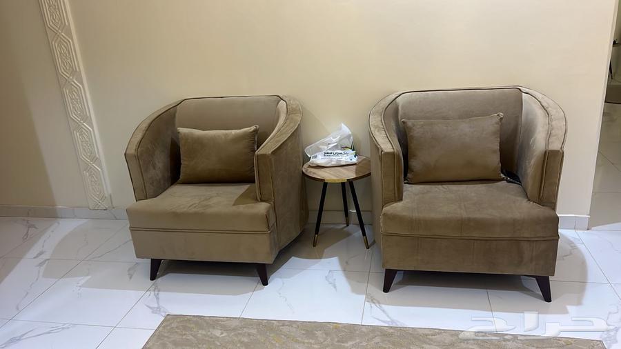 كنب وطاوله للبيع السعر 60064336839625219111