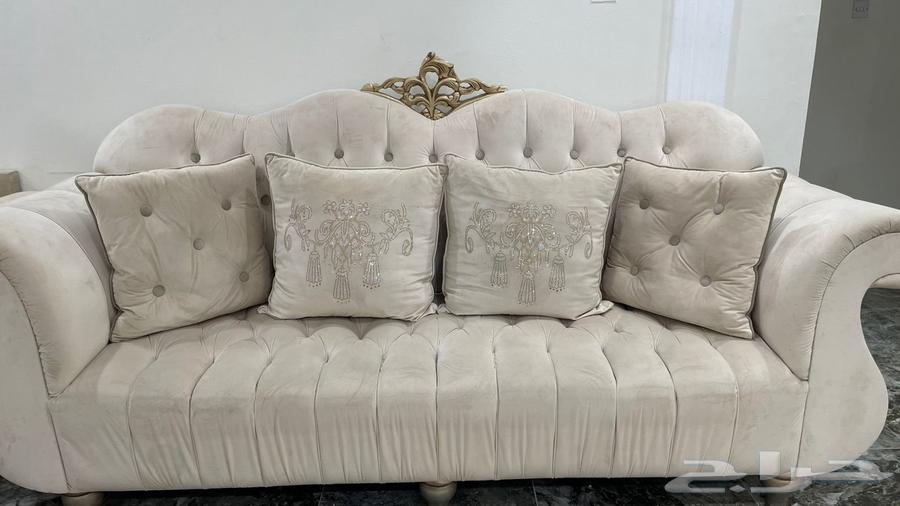 كنب كلاسيك نظيف جد ا64347997430786111