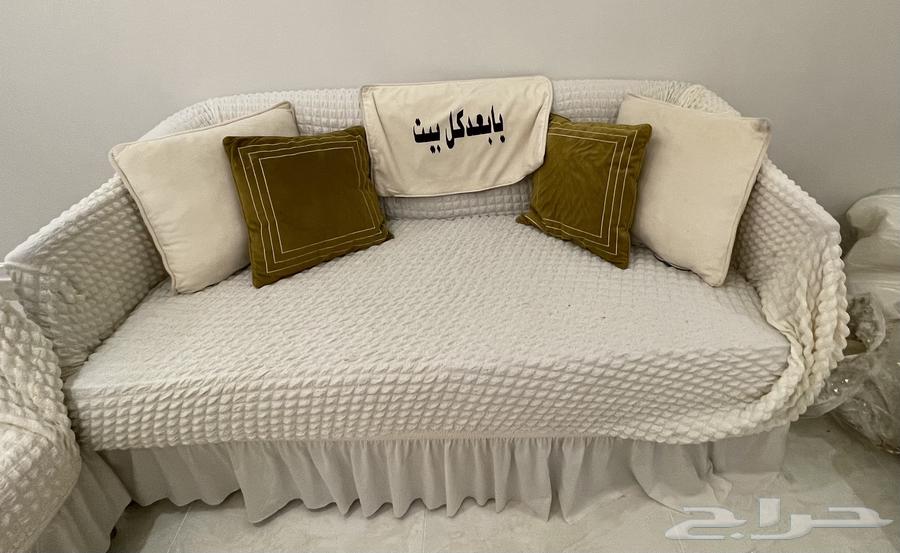 كنب يتسع ل 1064341826119810113