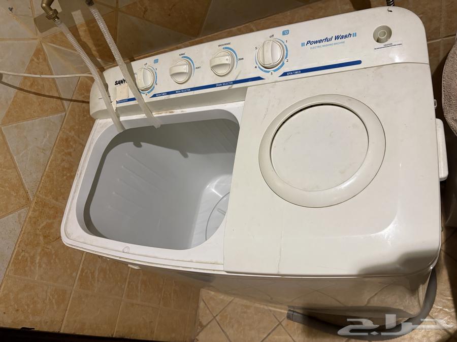 General Supreme refrigerator, almost new, and a fully functional washer64348743745538114