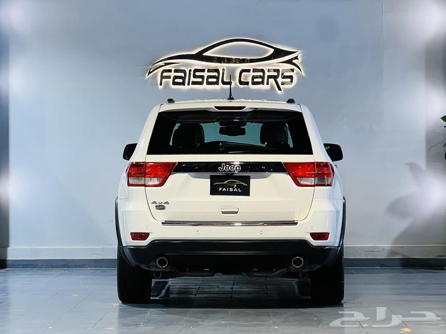 2012 Cherokee Overland V8 in excellent condition64490234533635113