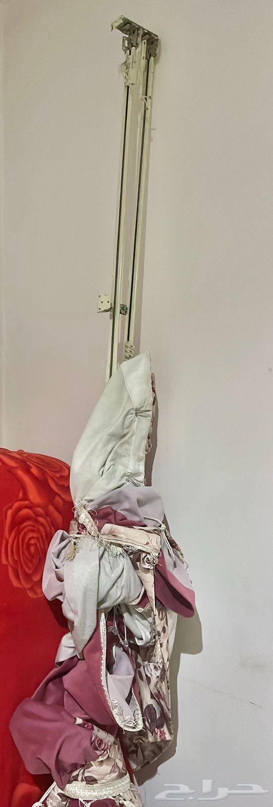 كنب جلسة مع ستاره مستعمل نظيف للبيع64346576536963112