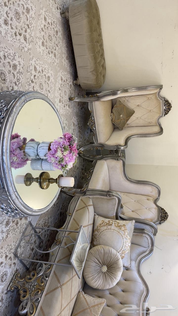 كنب تركي نظيف جدا  مع الاريكه والطاولات64346221843969114