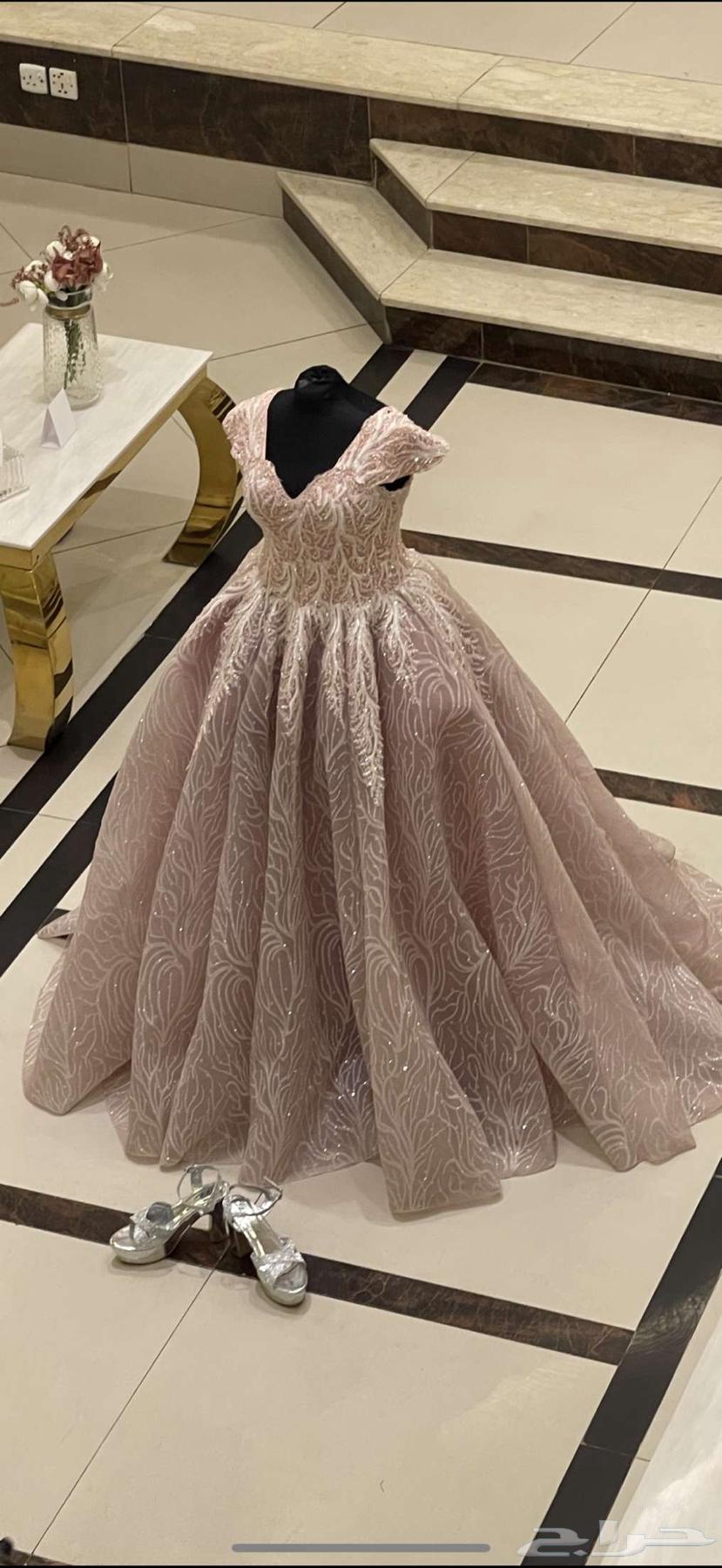 فستان زواج مع الكعب64363249630594110