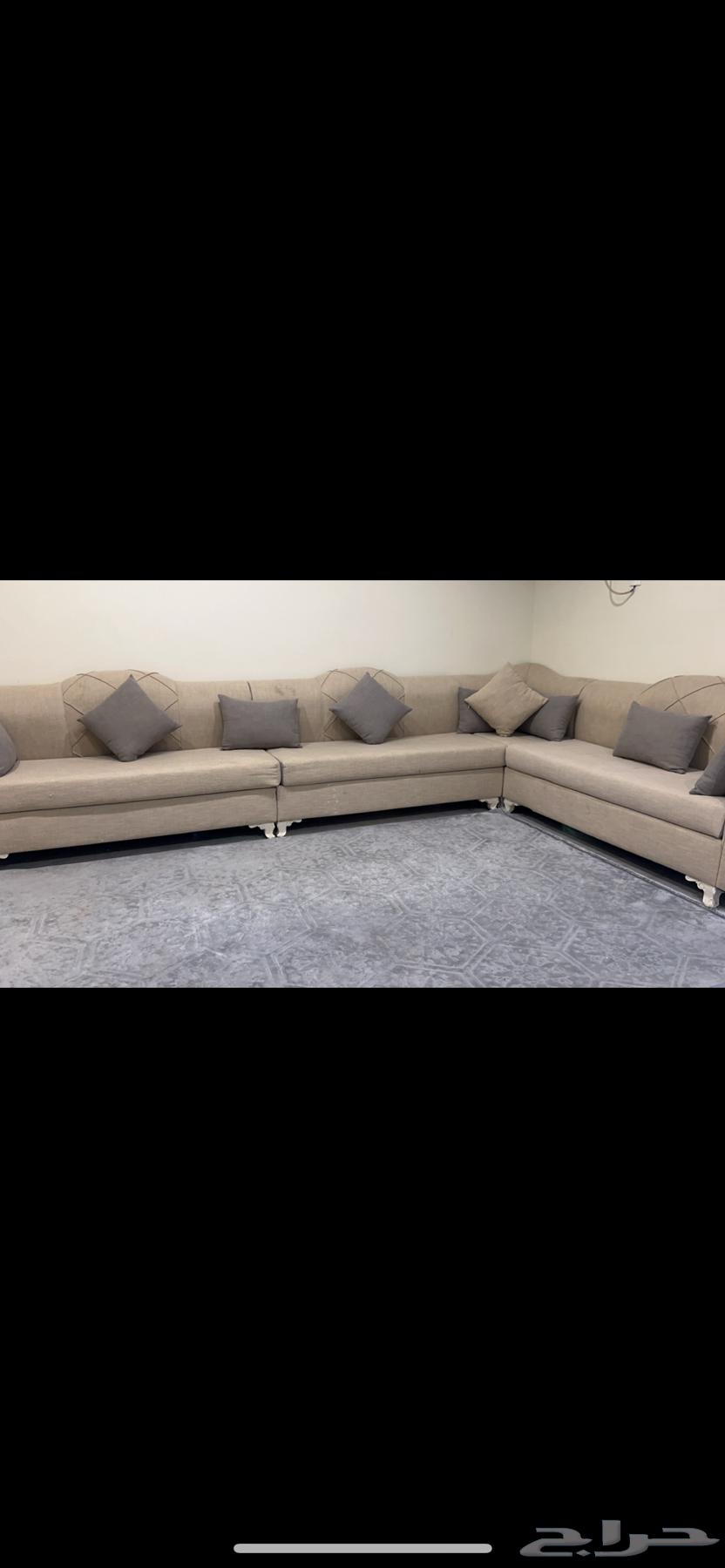 Selling a corner sofa set, size 4 by 4 meters64339002435971110