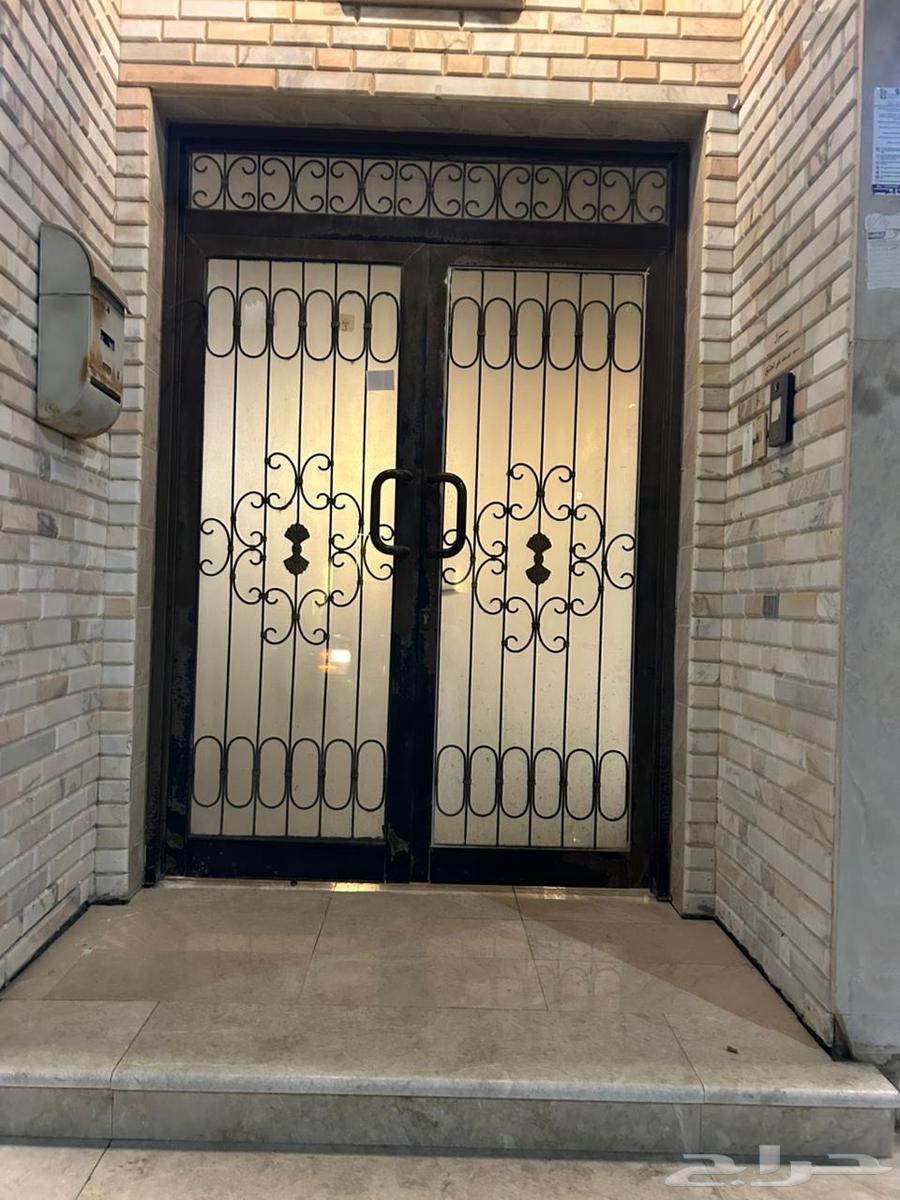 ابواب ونوافذ وباب كراج أثاث مستعمل بحالة جيدة جدا64347280249603111