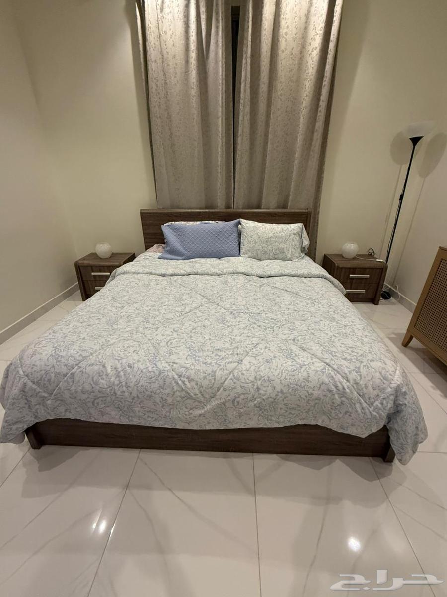 غرفة نوم من هوم سنتر للبيع بحالة جيدة64342547650945111