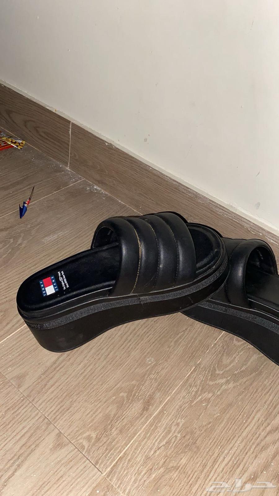 للبيع حذيان TOMMY ماركه ب (200 ) مقاس 3864362195854083112