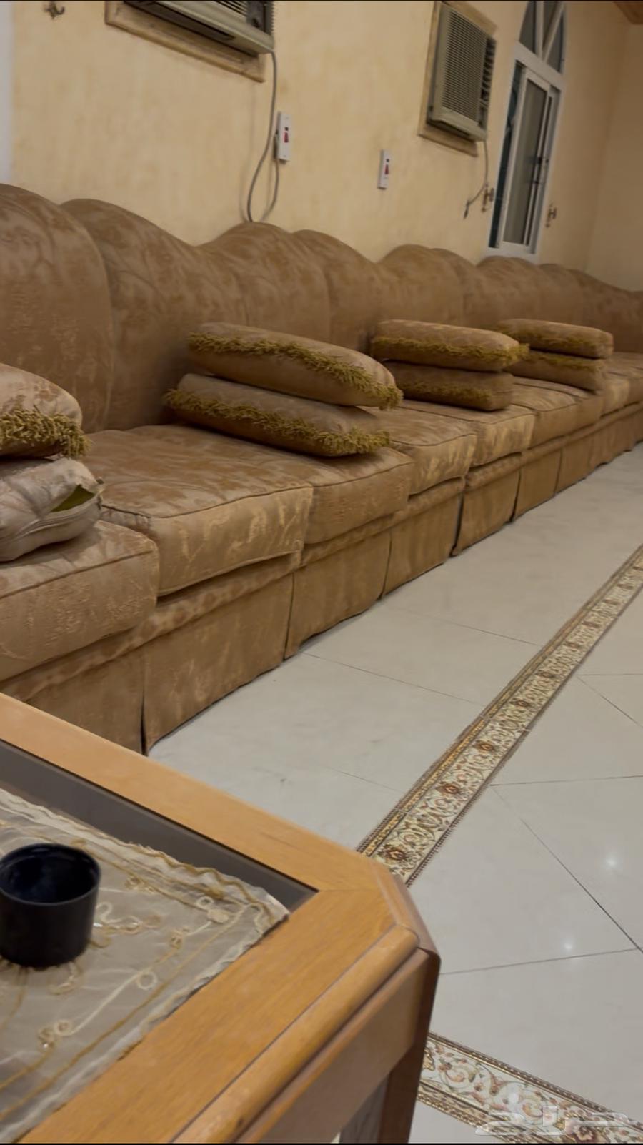 كنب مجلس كبير 10 5 تقريبا خشب سويدي ثقيل64357276846850112