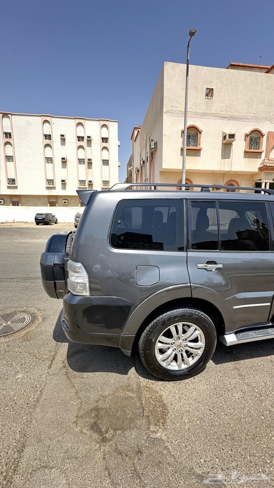 باجيرو 2016 فل كامل 3.8 فتحة سقف دفلوك هوك خلفي سعودي ذهبية64500408313857114