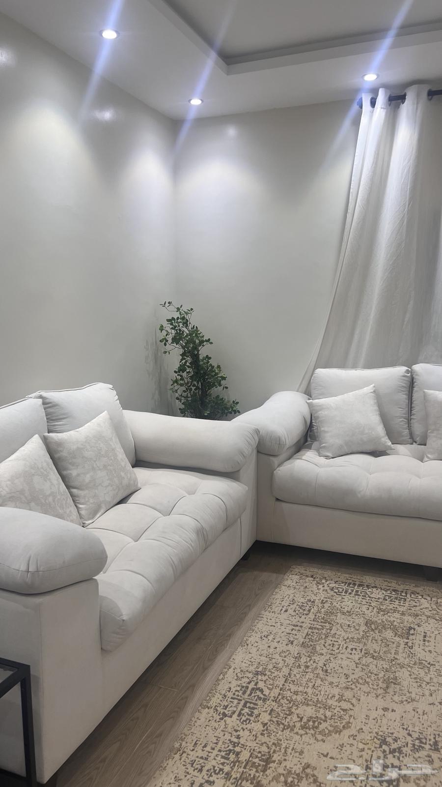 كنب للبيع نظيف جدا  لايجي الا الصامل64360290575745111