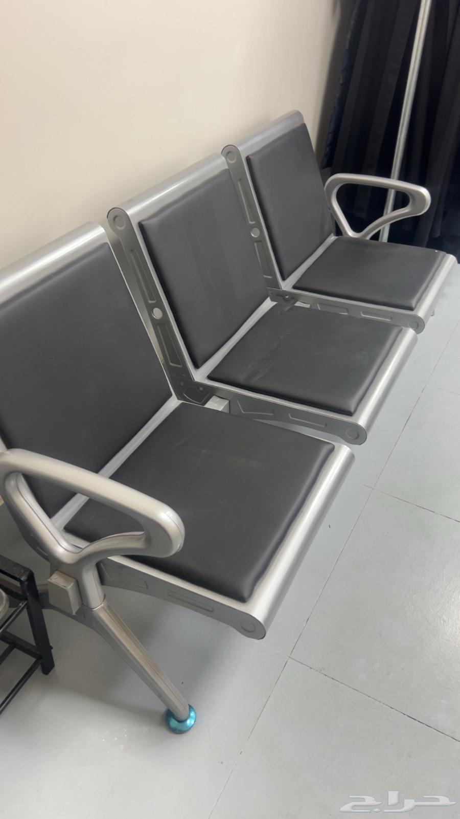 كراسي انتظار ألمنيوم 250 ريال شبه جديدة64361770829187110