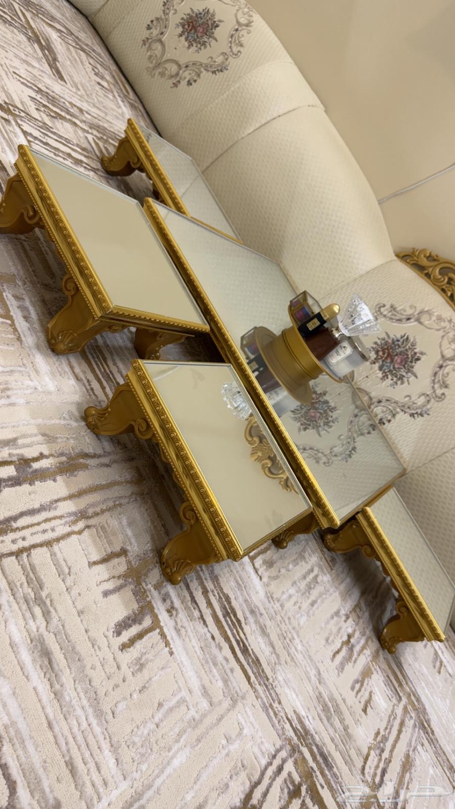 طاولات للبيع64385425778305112