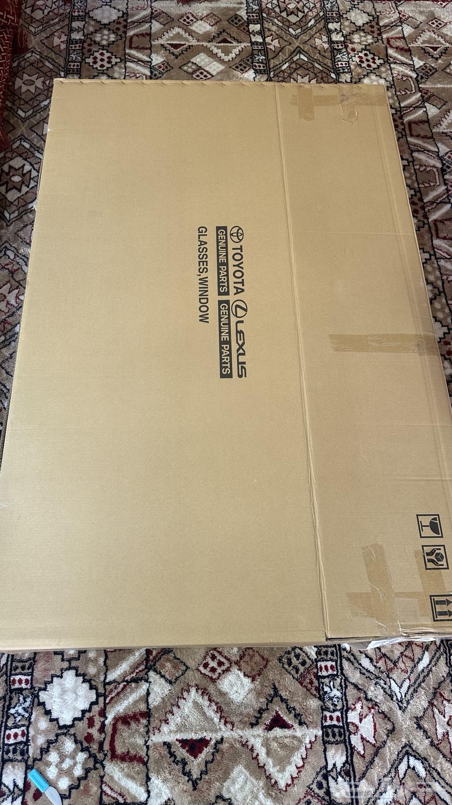 قزاز زجاج لكزس LS موديل 18 وفوق64494166896643110