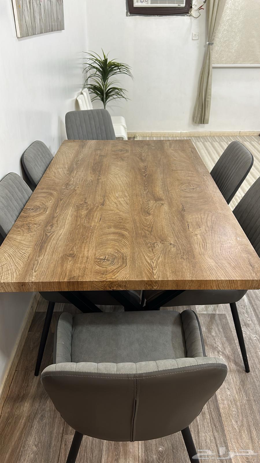 طاوله للبيع خشبيه و6 كراسي64361983369474110