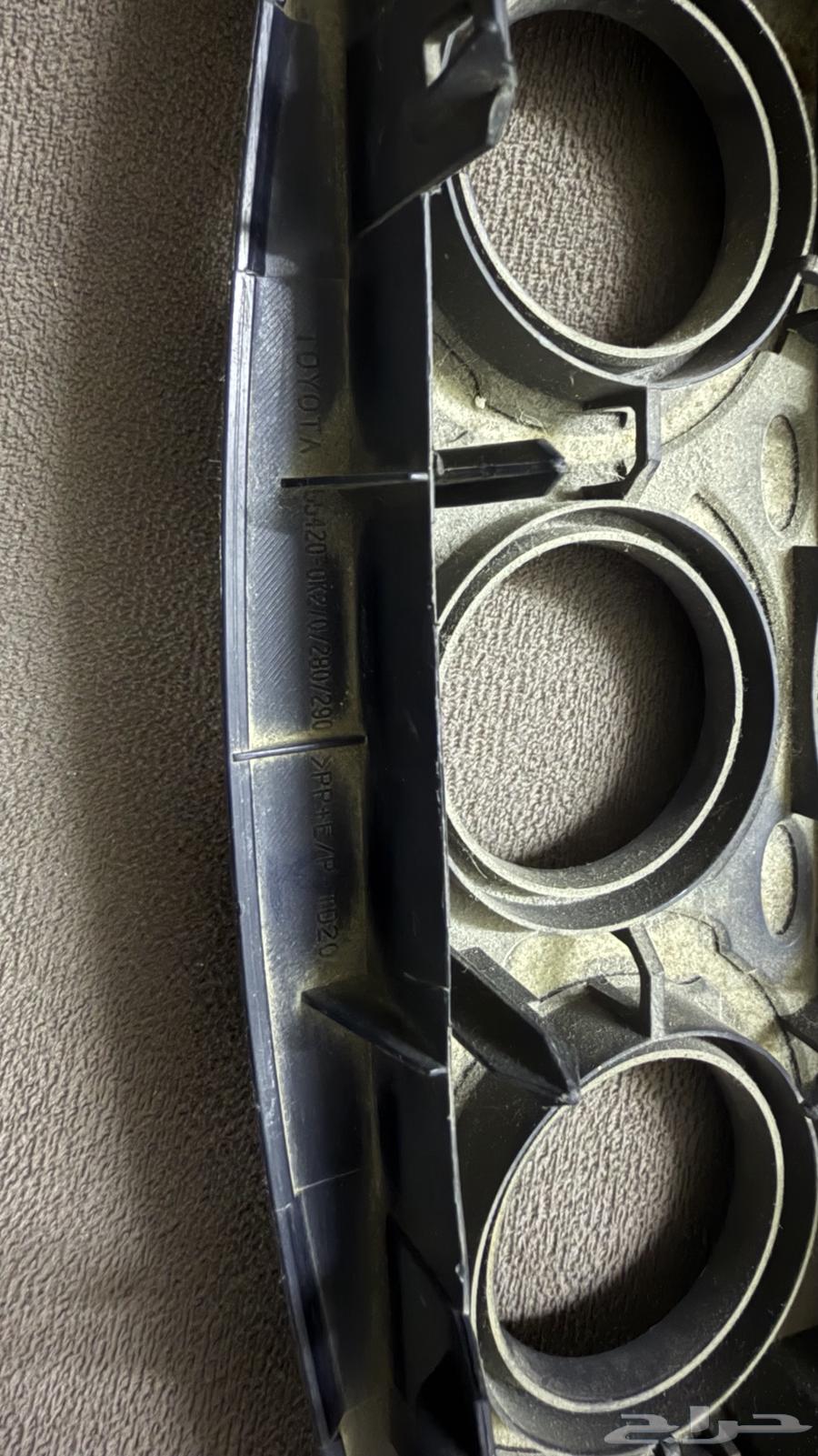 ديكور هايلوكس وسط اصلي64495227368706111