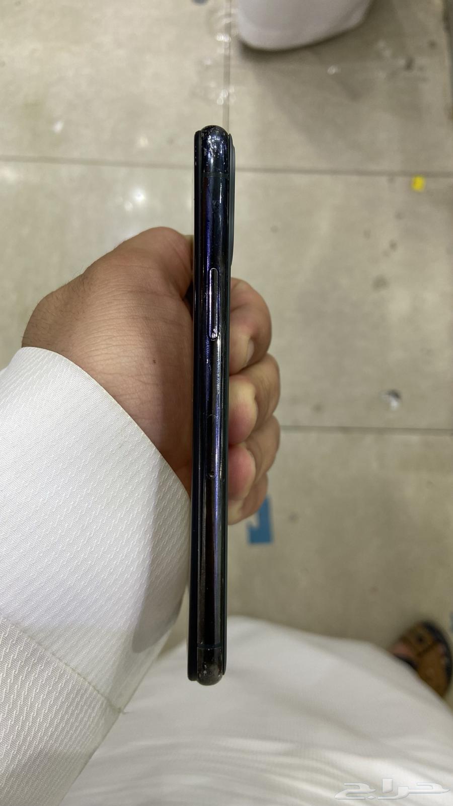 ايفون 11برو للبيع64360666858497112