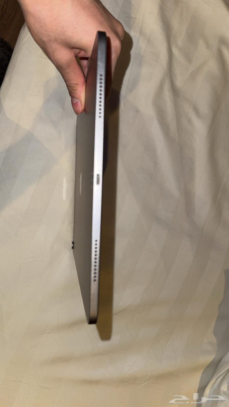 ايباد اير 2024 الجديد 13 انش 128g مع قلم برو اصلي64349271897730112