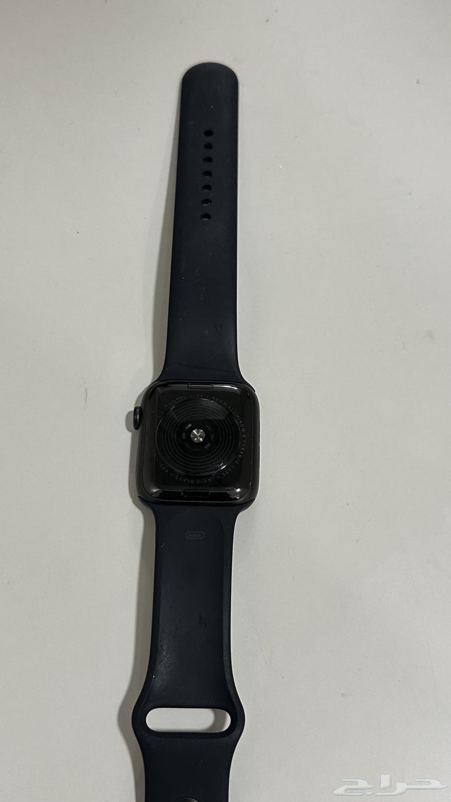 Apple Watch SE   44 مم   سوداء   ألمنيوم  حاله ممتازه64362317693827112