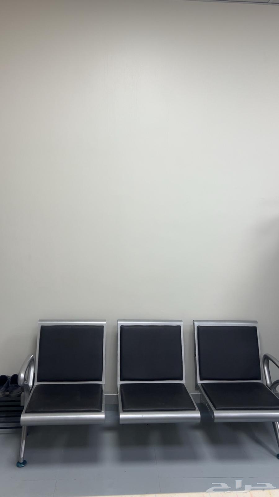 كراسي انتظار ألمنيوم 250 ريال شبه جديدة64361770829187111