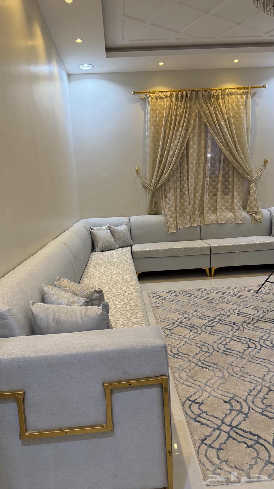 كنب نظيف استعمل جدا  قليل64358322850177112