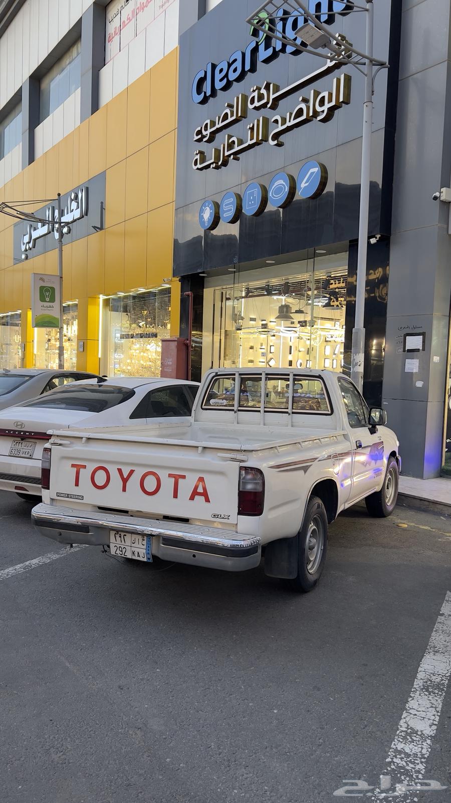 للبيع هايلكس غماره 2003 شطرطون 200564506174470787114