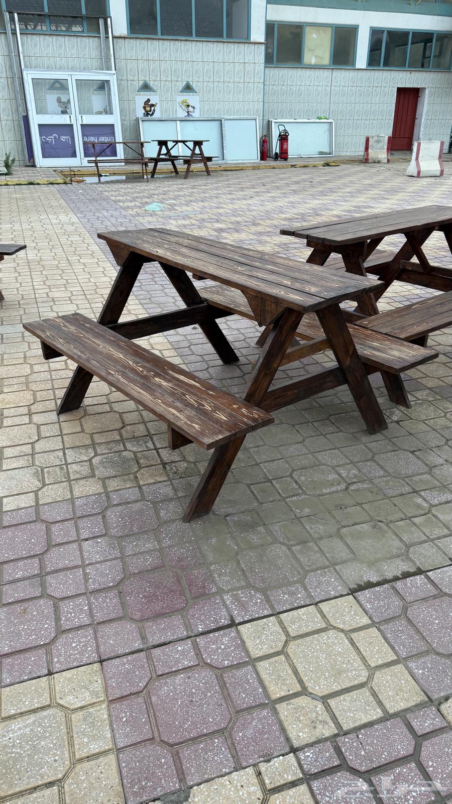 طاولات خشبيه 35064354563698177111