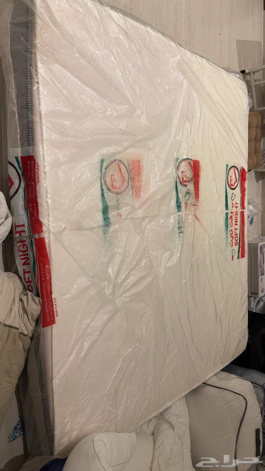 فراش سرير نوم نفرين64360812528386110