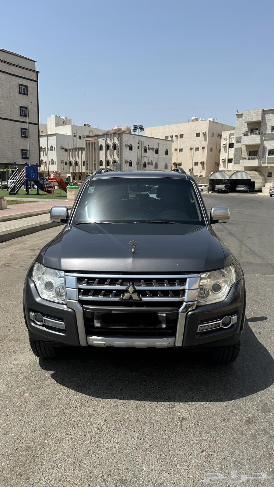 باجيرو 2016 فل كامل 3.8 فتحة سقف دفلوك هوك خلفي سعودي ذهبية64500408313857110