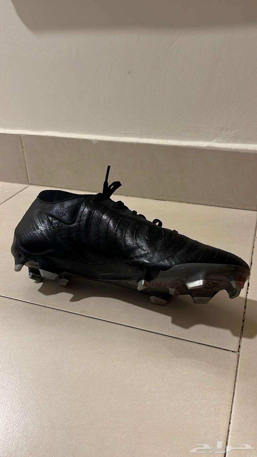 جزمه نايك .64360434895491112