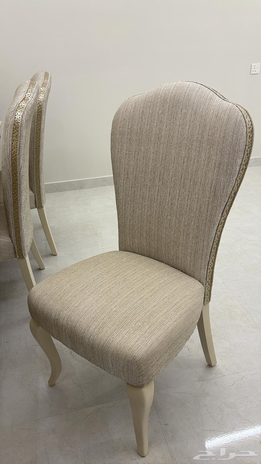 طاوله طعام ل 8 اشخاص64358235946370113