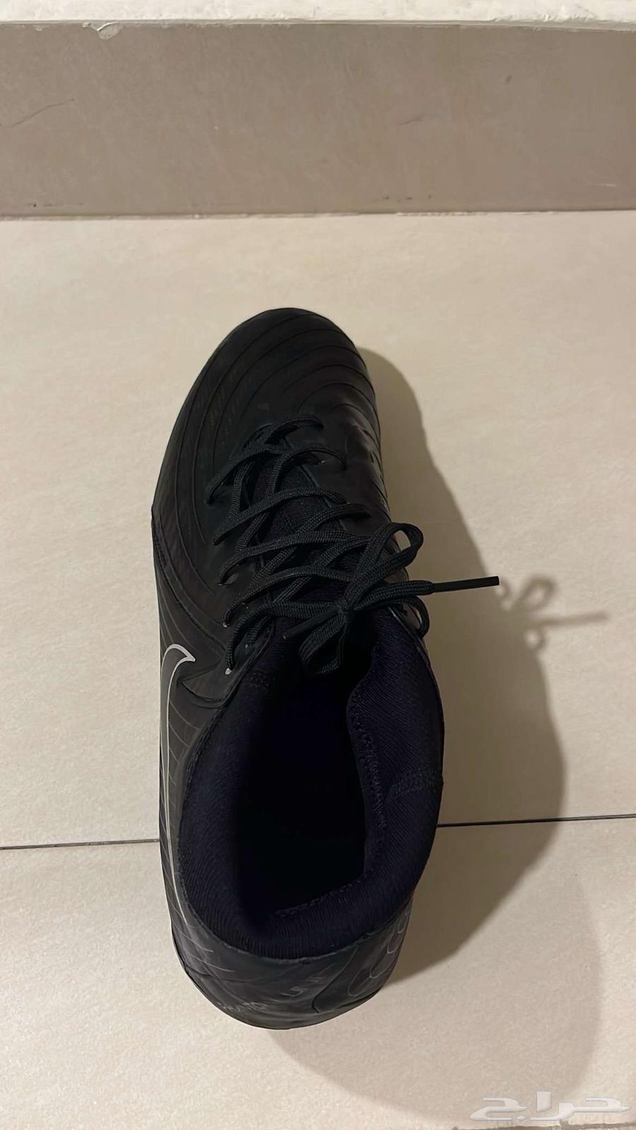 جزمه نايك .64360434895491113