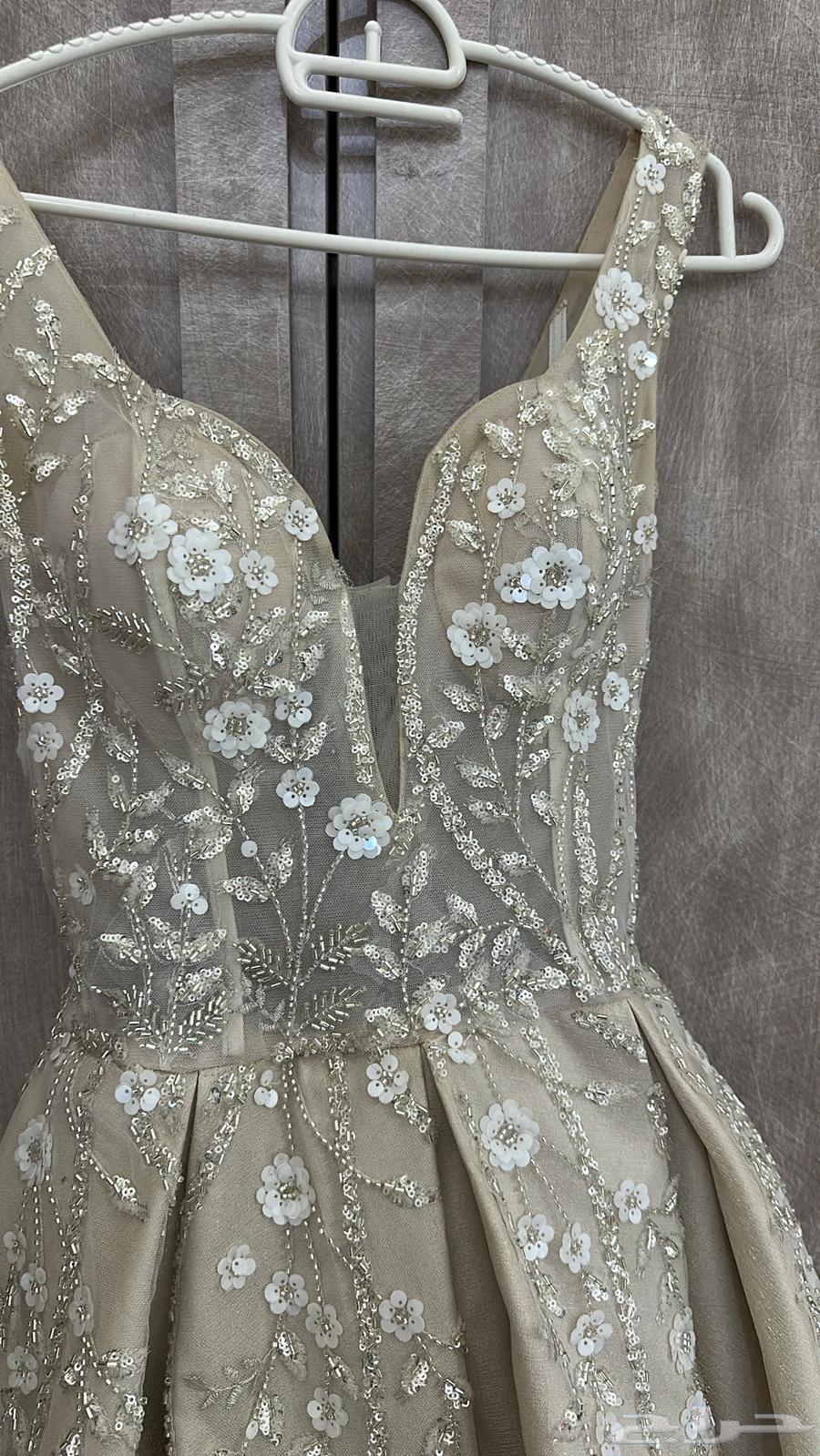 Dress worn once, size S only, bought for 1000, selling for 65064360929551234111