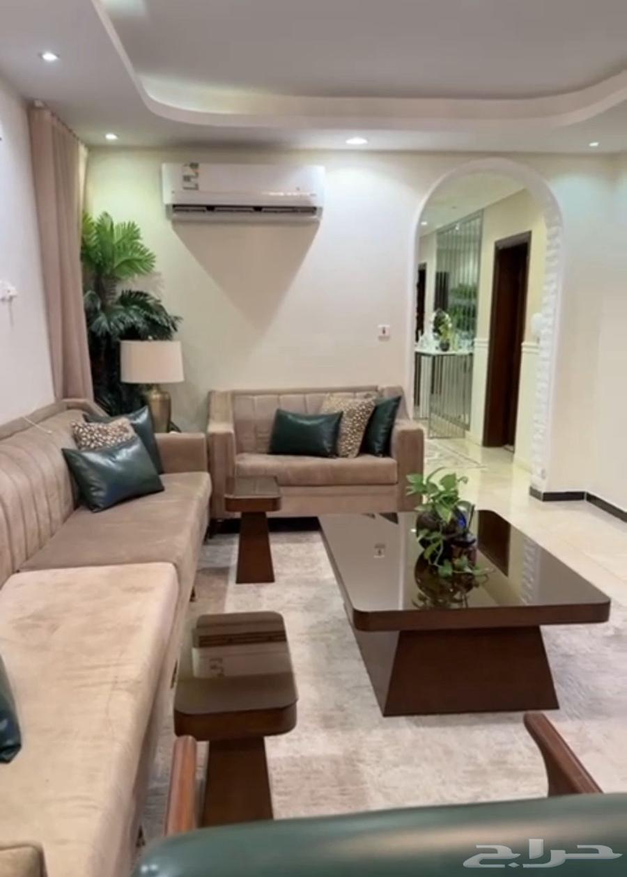 للبيع كنب صاله مع طاولات64361121148419113