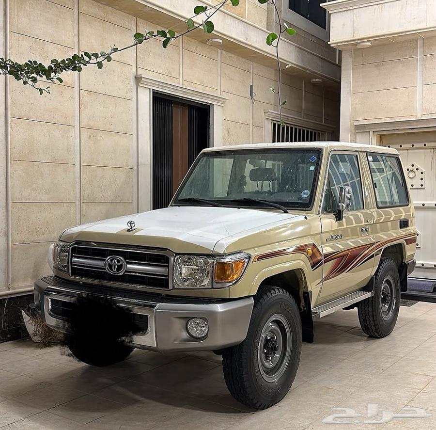 (مطلوب جيب ربع بيج)64507823974529110