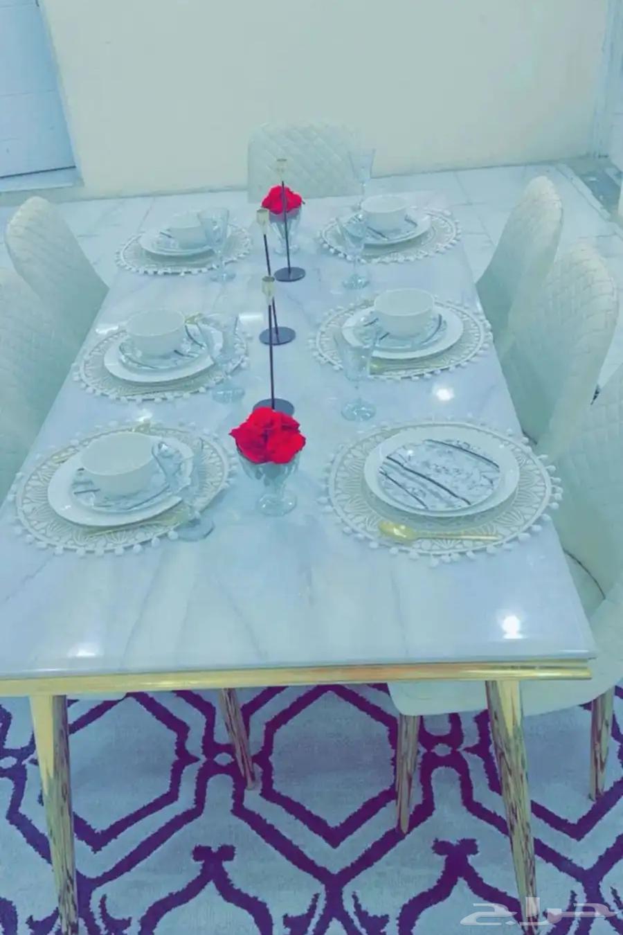 Dining table with 6 chairs64349081569025111