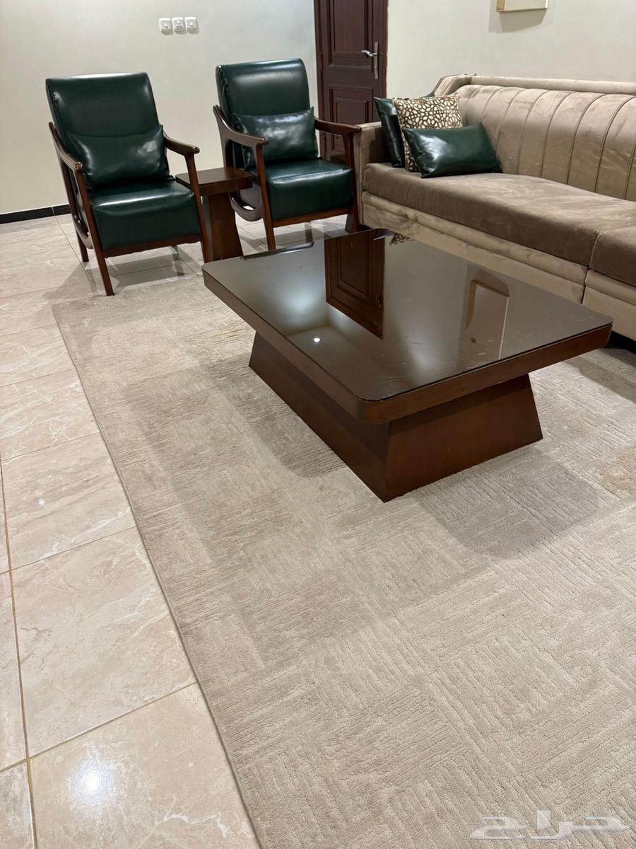 للبيع كنب صاله مع طاولات64361121148419112