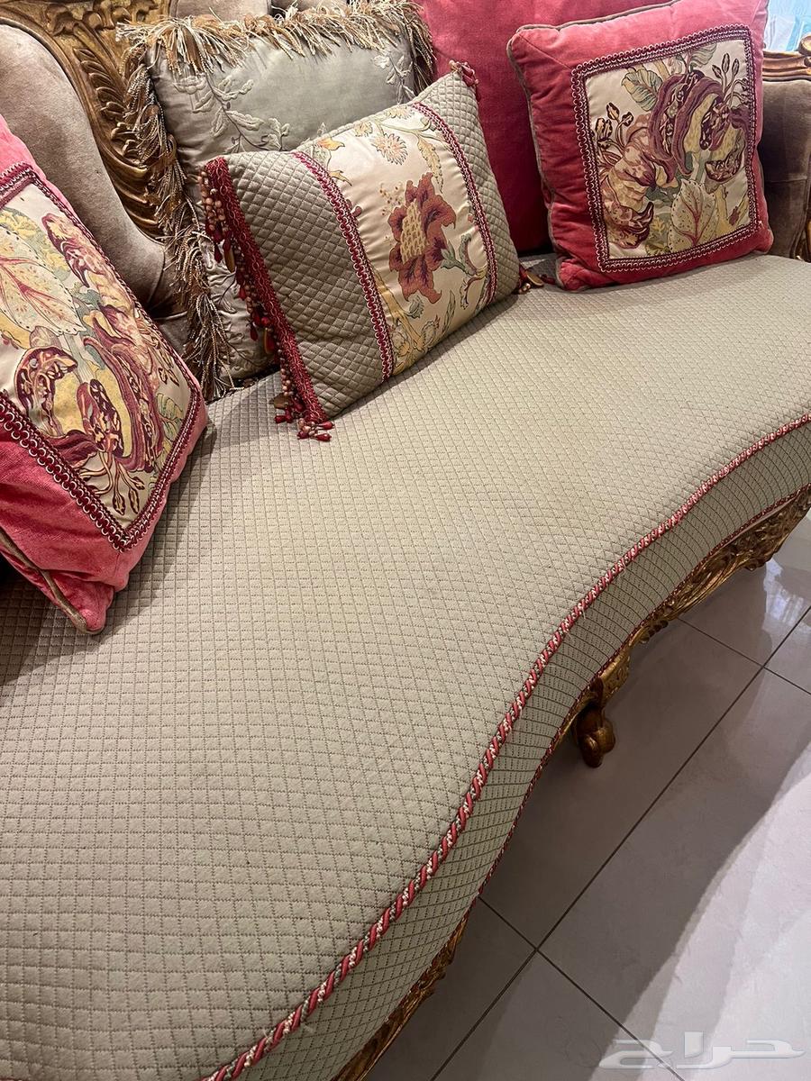 كنب فاخر للبيع مع الطاولات64359908374529110