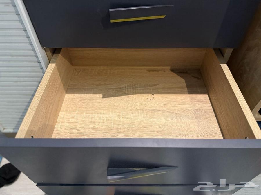 البيع كومادينه مع مرايه64354725606274111