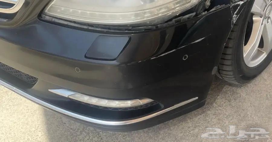 صدام مرسيدس 2013 اصلي مع كشافات وشبك64506619856897111