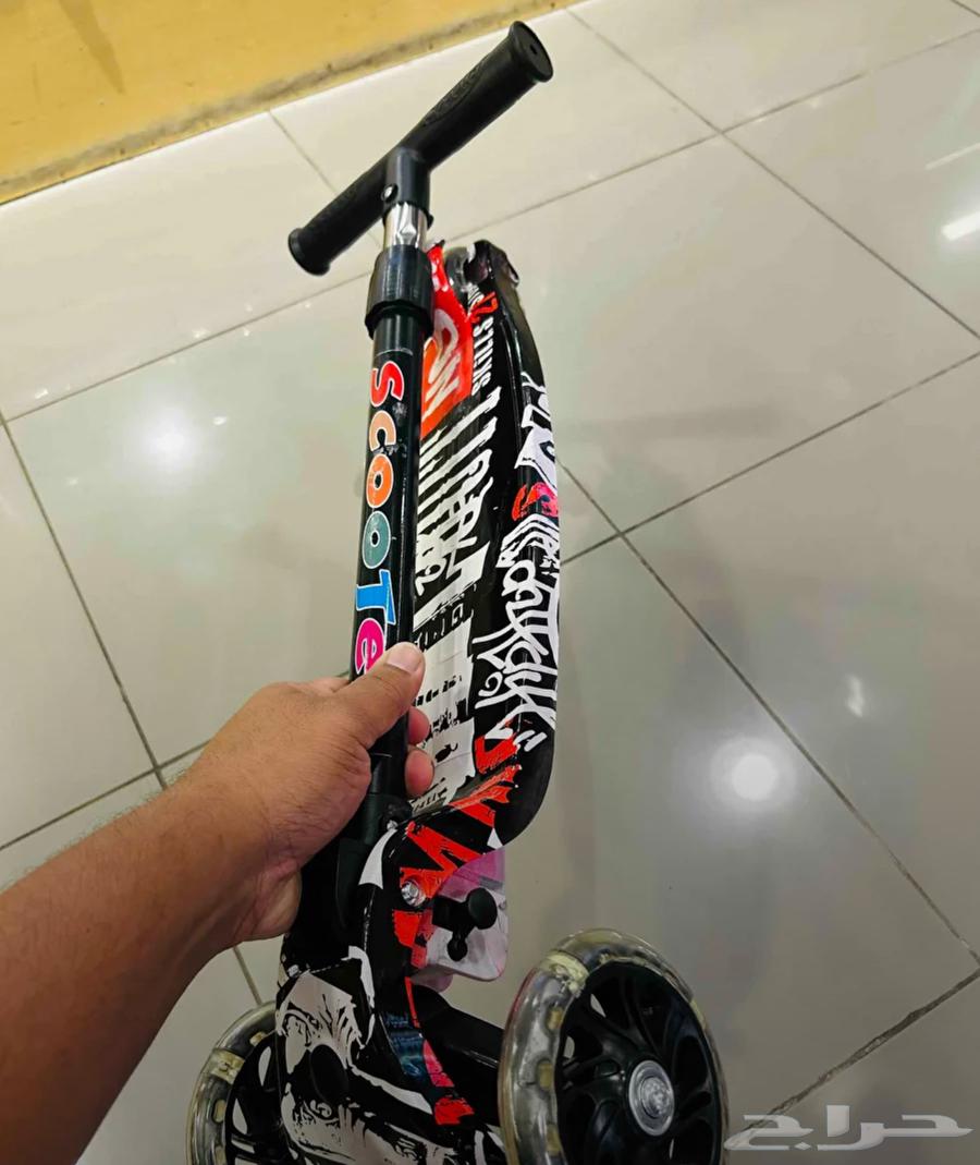 Children's scooter, only 3 left at a symbolic price64357453167363112