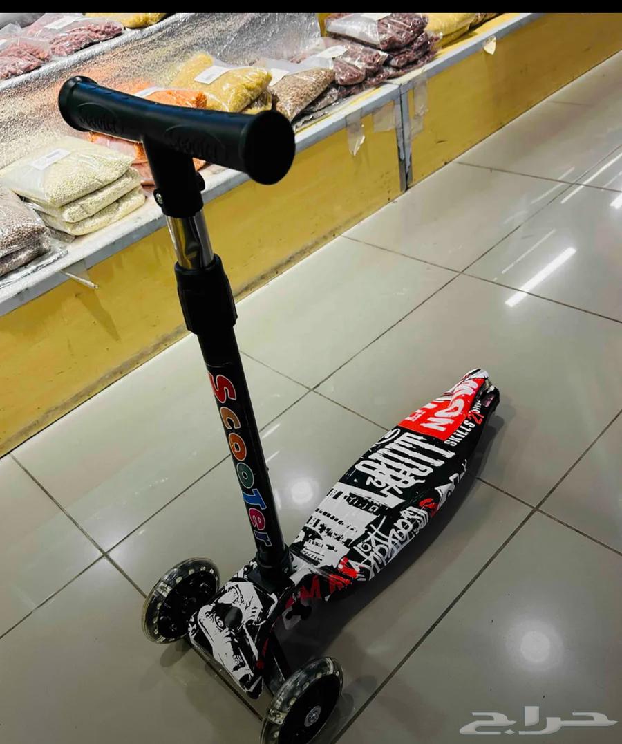 Children's scooter, only 3 left at a symbolic price64357453167363110