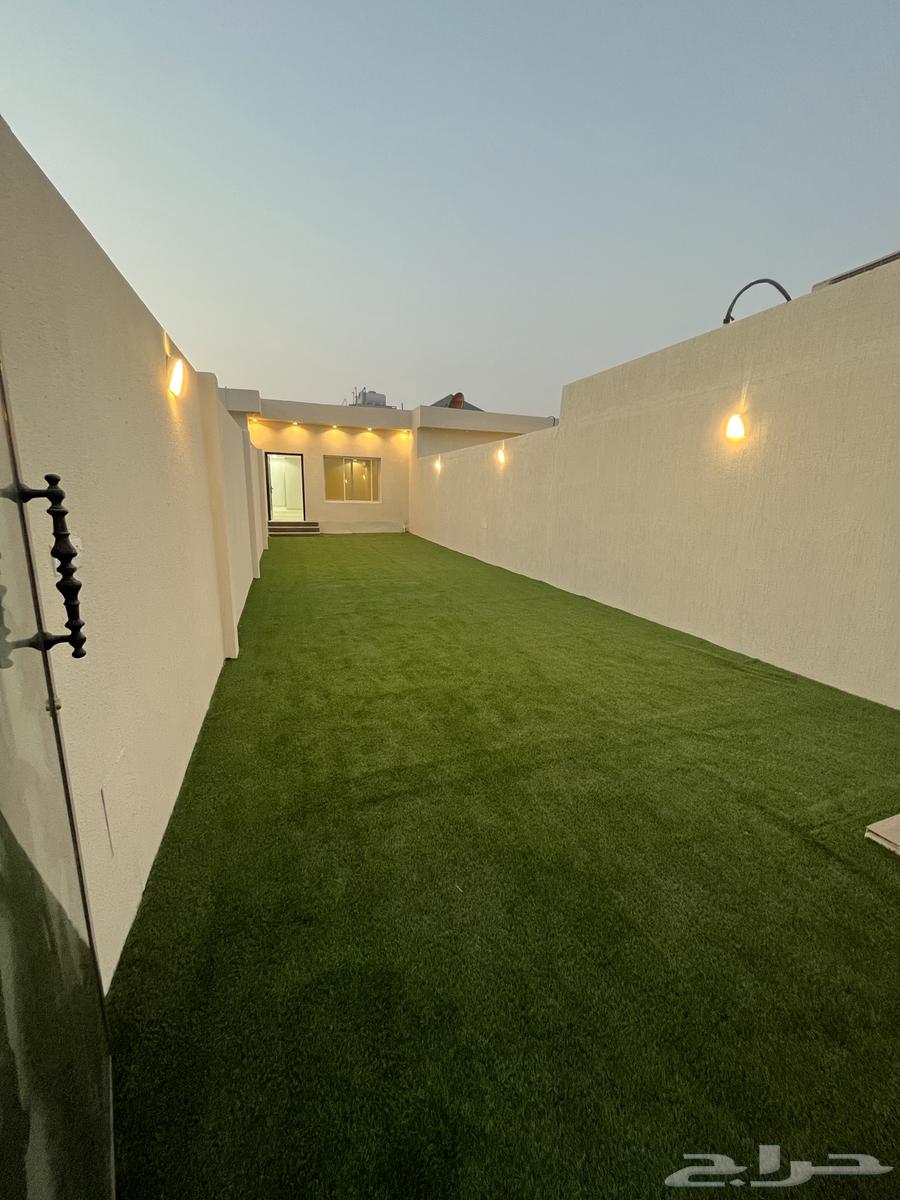 Bachelor lounges for annual rent, large63613865215874111