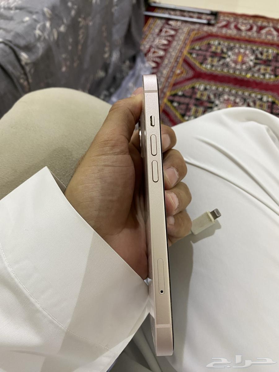 ايفون 13 وردي 12864360929648385112