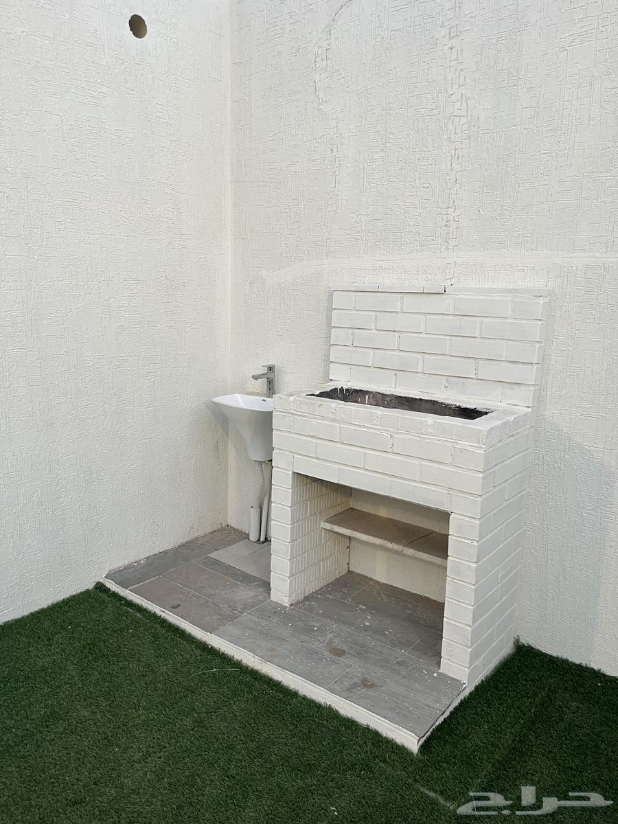 Bachelor lounges for annual rent, large63613865215874112