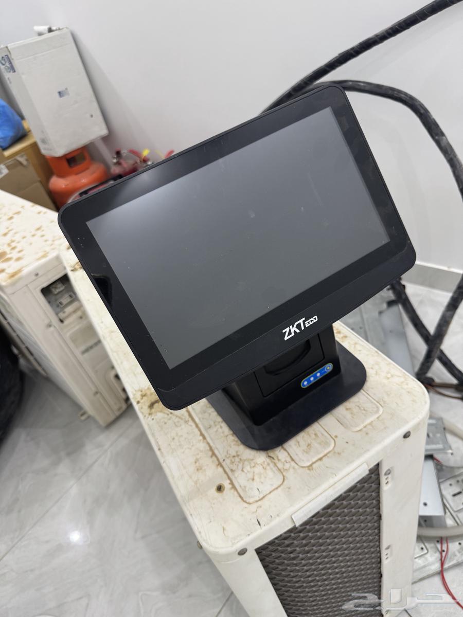 Cashier machine and display refrigerator64359087984643110