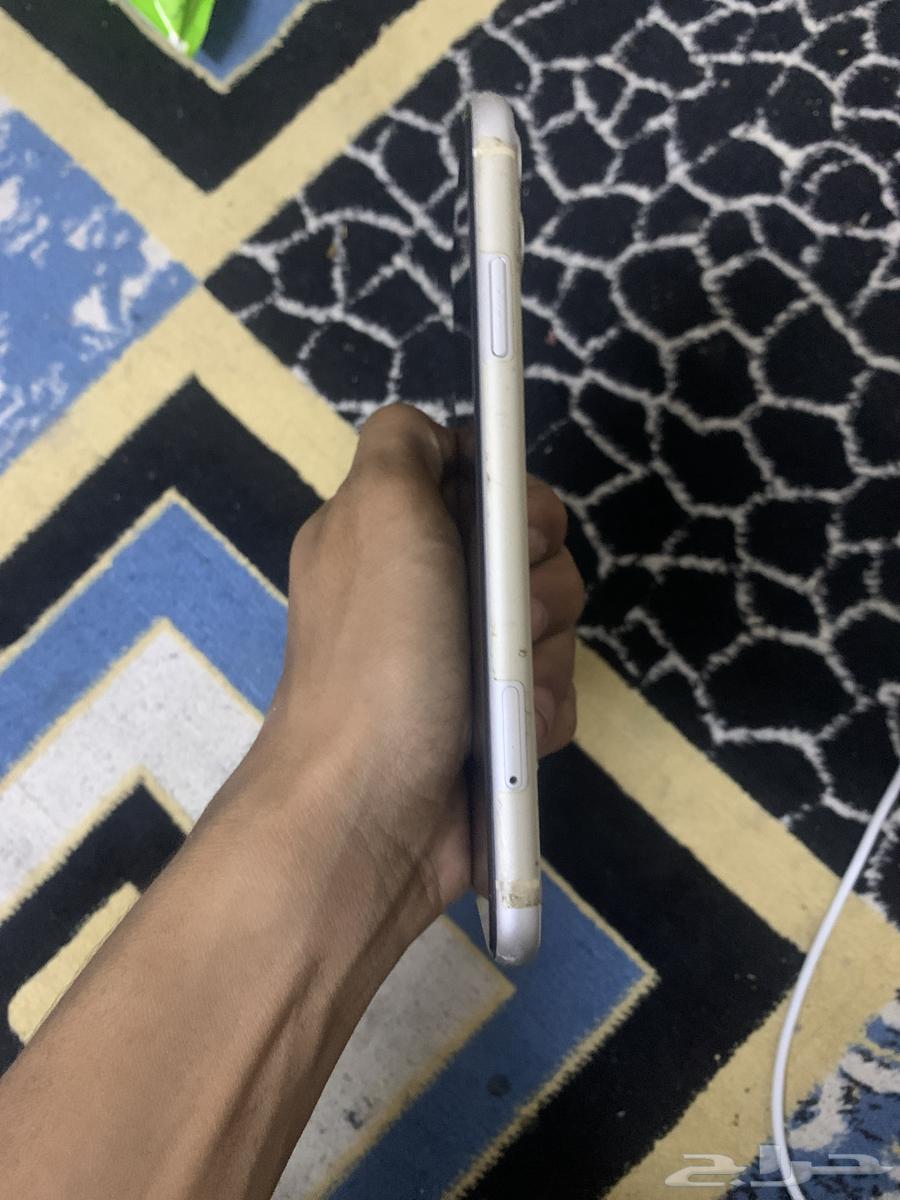 iPhone 11 regular, no headphones, camera condition sum 750 and sale nearby64354578279555112