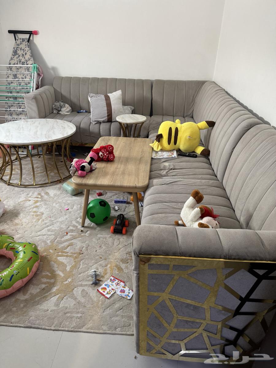 كنب مستخدم64355479387649110