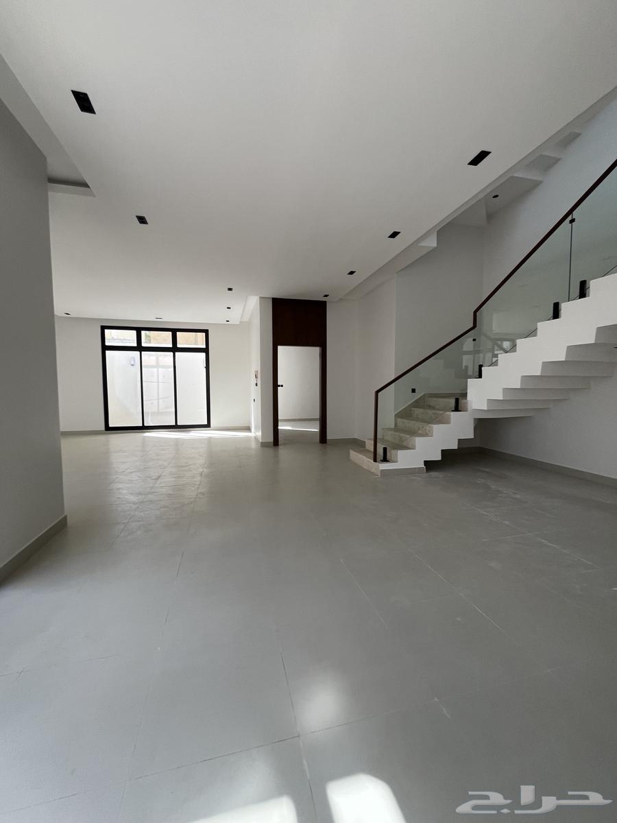 Villa in Al-Khaleej neighborhood near King Abdullah for 2.3 million63613858073219112